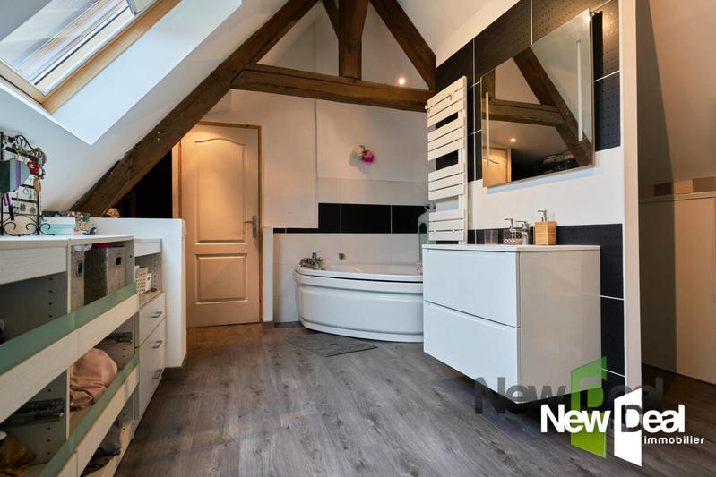 Maison - 200 m² - 6 pièces