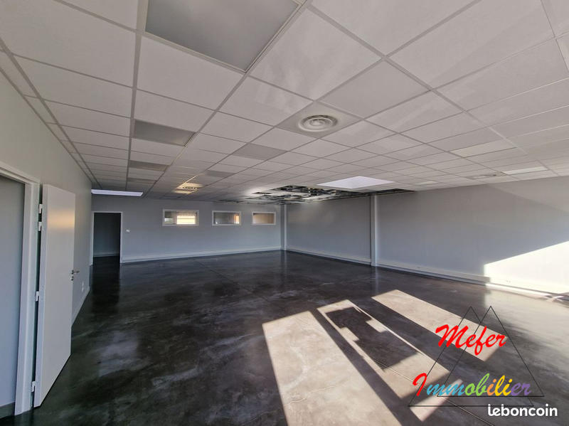 Local d'activités - 160 m²