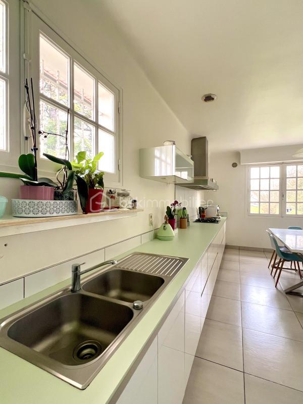 Maison - 314 m² - 7 pièces