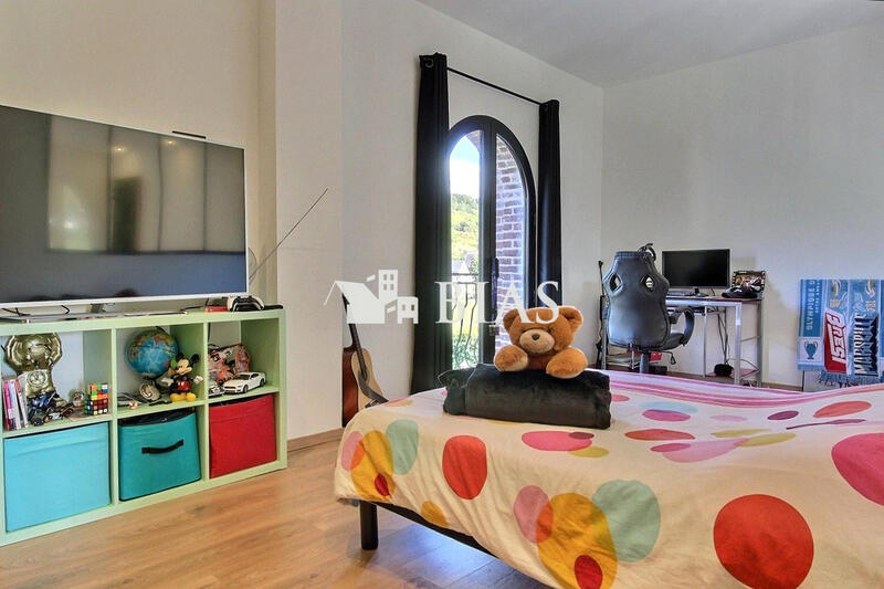 Maison - 272 m² - 7 pièces