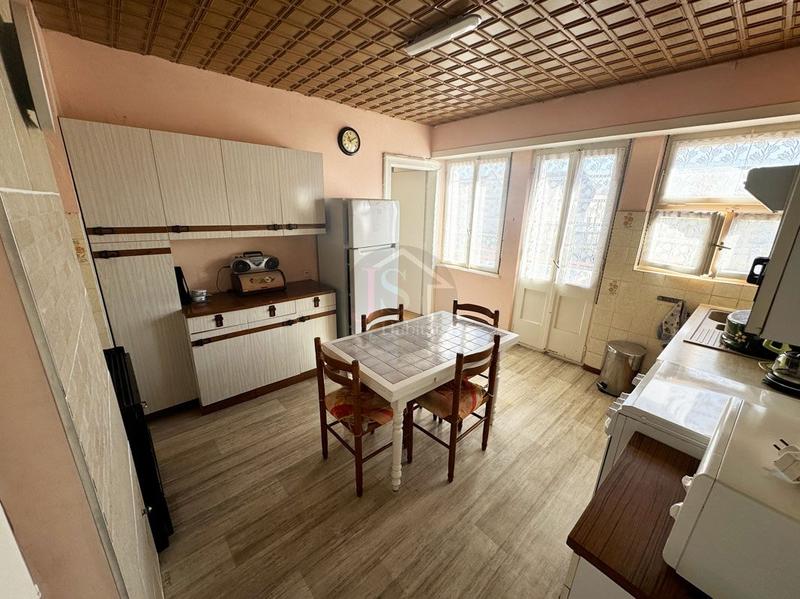 Maison - 137 m² - 6 pièces