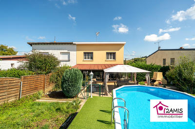 Maison - 140 m² - 7 pièces