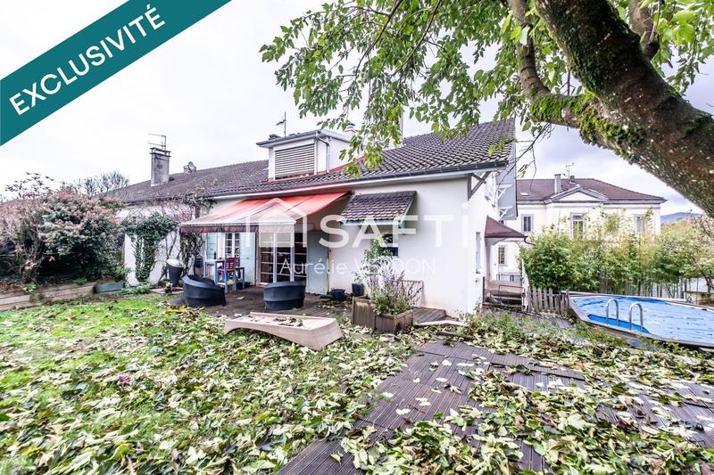 Maison - 230 m² - 7 pièces