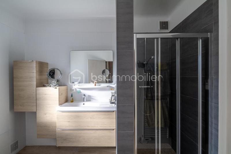 Maison traditionnelle - 120 m² - 5 pièces