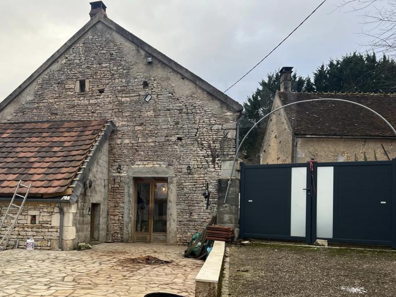 Maison - 214 m² - 7 pièces