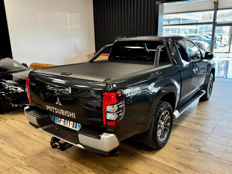 Mitsubishi L200 III Pick Up Club Cabine 2.2 Di-D 150 As&amp;G 4wd Intense Navi Connect 2p