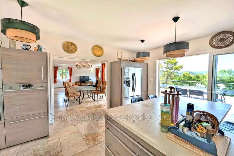 Maison - 190 m² - 6 pièces