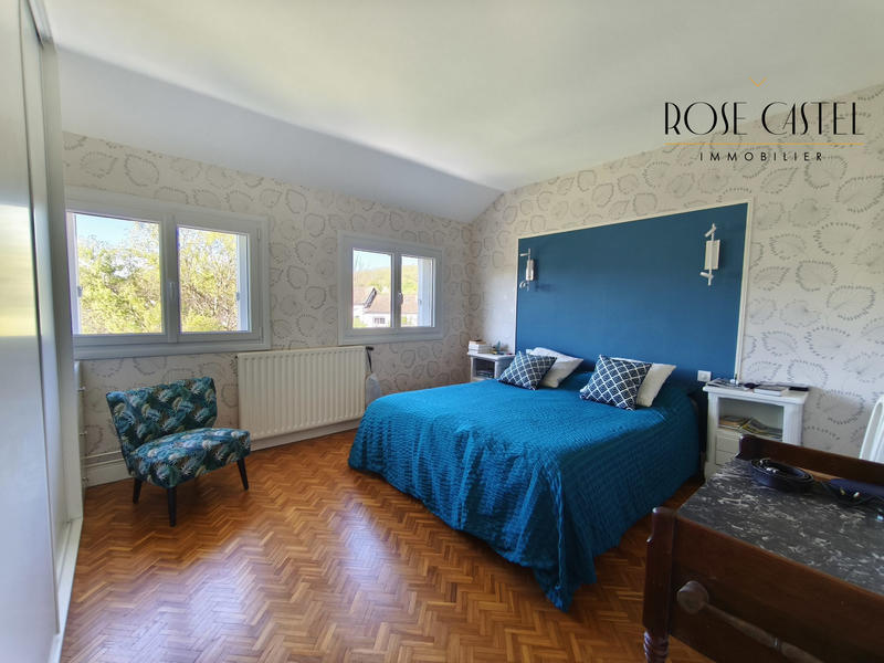 Maison - 158 m² - 8 pièces