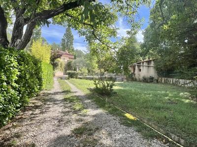 Maison - 280 m² - 5 pièces