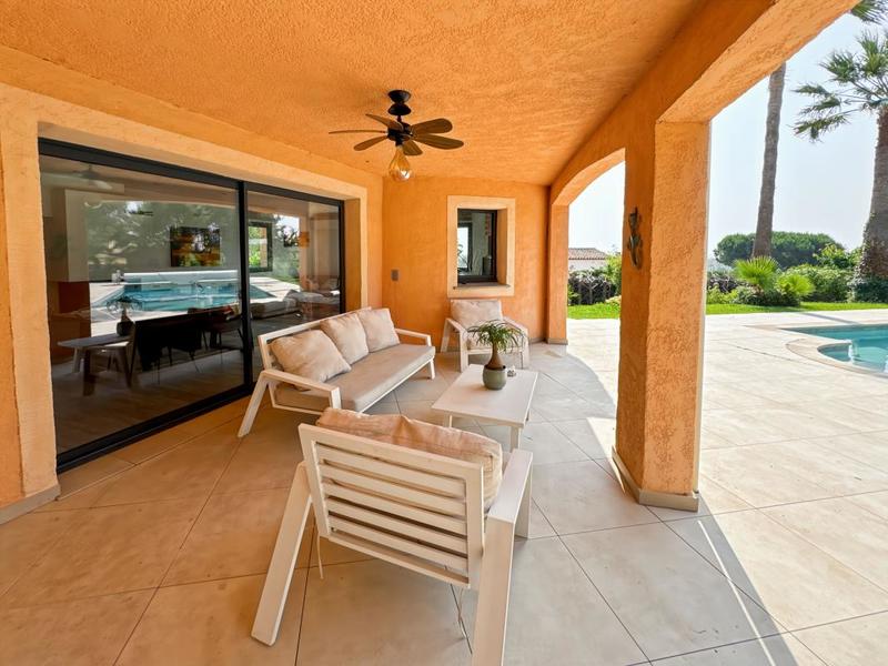 Villa - 350 m² - 9 pièces