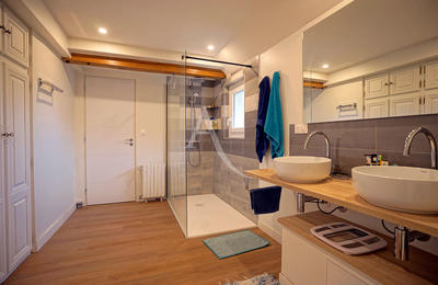 Maison - 216 m² - 7 pièces