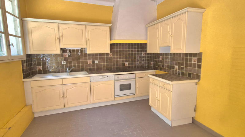 Maison - 219 m² - 7 pièces