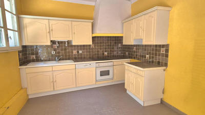 Maison - 219 m² - 7 pièces