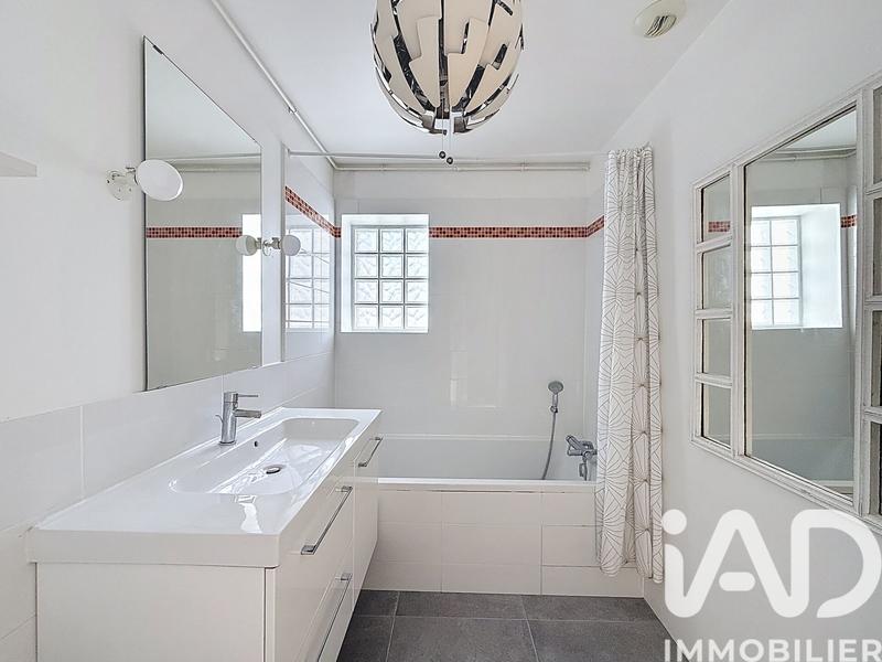 Maison - 196 m² - 7 pièces