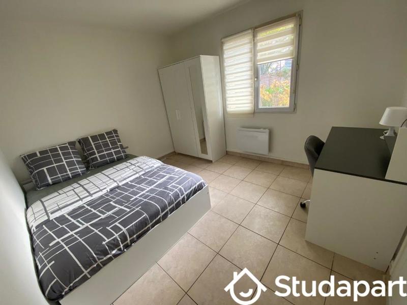 Chambre - 12 m² - 1 pièce