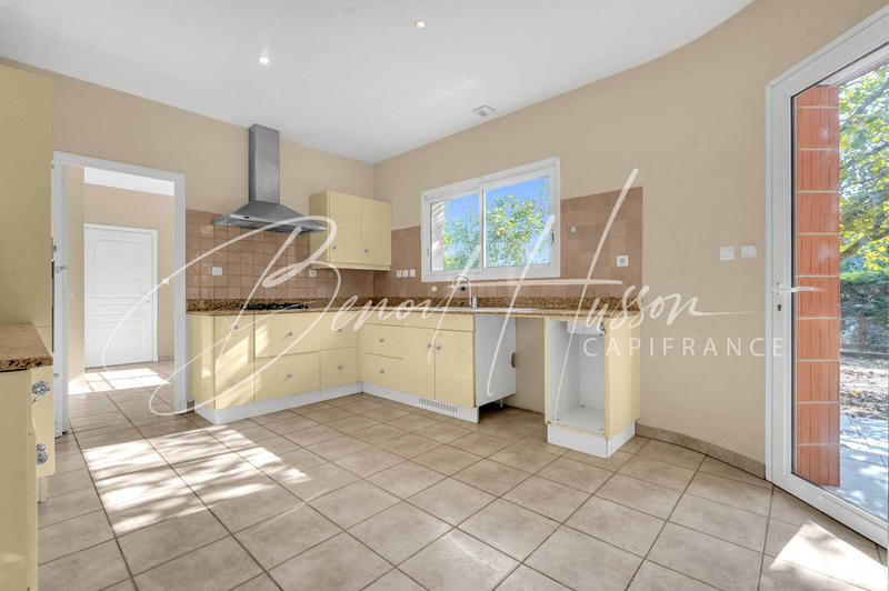 Maison - 225 m² - 6 pièces