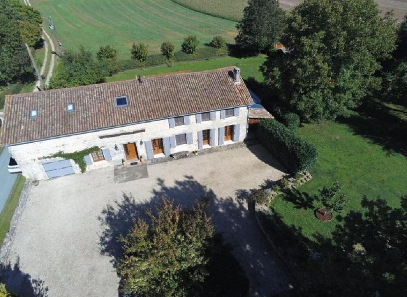Maison - 305 m² - 10 pièces