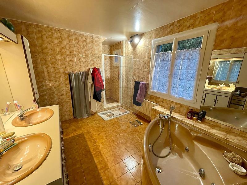 Maison - 152 m² - 6 pièces