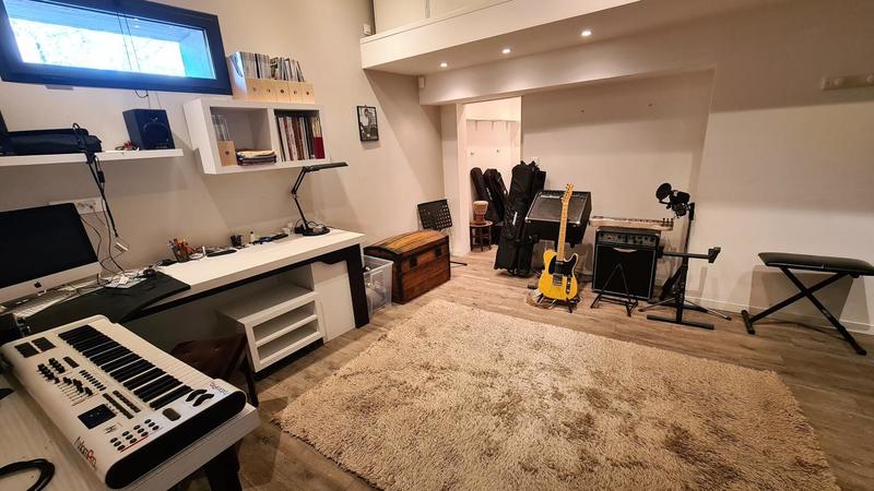 Maison - 252 m² - 9 pièces