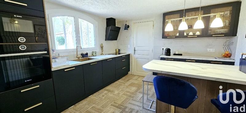 Maison - 212 m² - 7 pièces