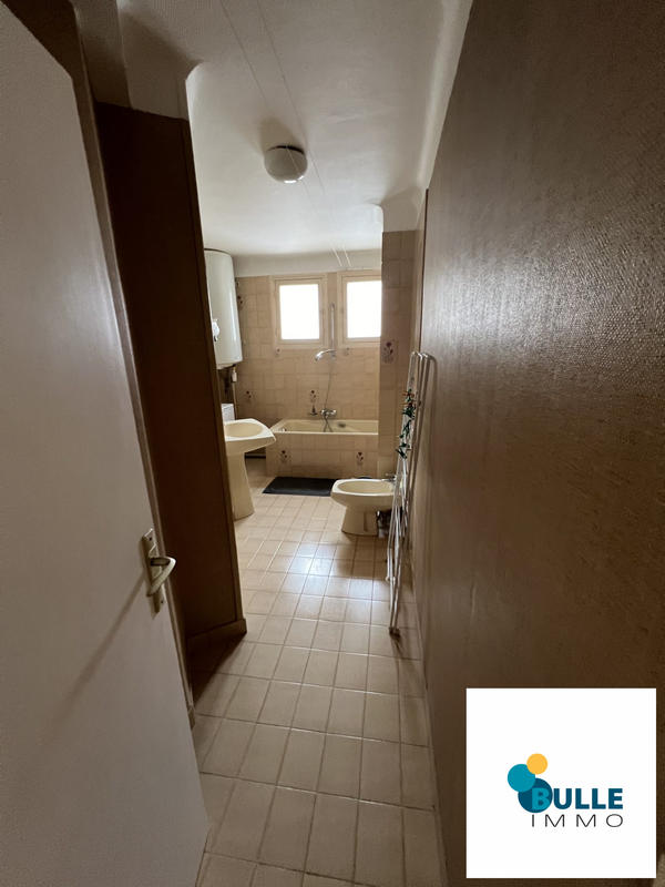 Appartement - 80 m² - 4 pièces