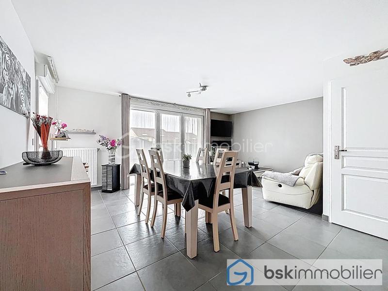 Maison - 90 m² - 5 pièces