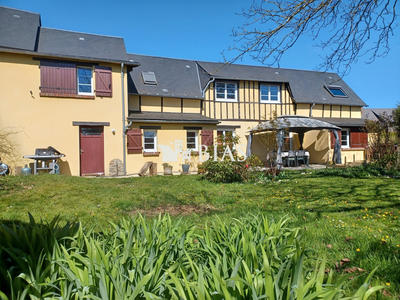 Maison - 141 m² - 7 pièces