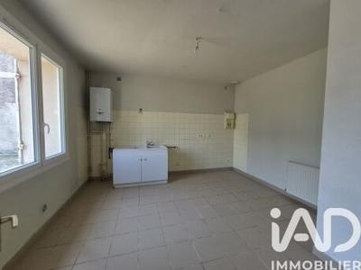 Maison - 99 m² - 3 pièces
