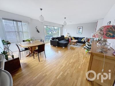 Appartement - 105 m² - 4 pièces