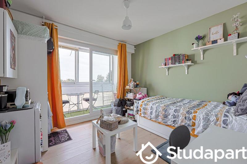 Chambre - 11 m² - 1 pièce