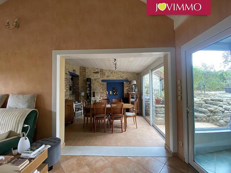 Maison - 237 m² - 9 pièces