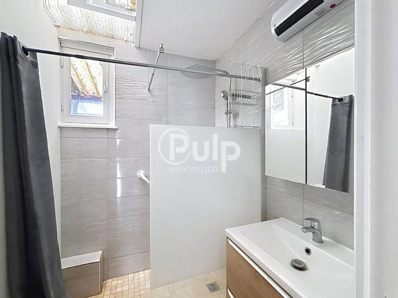 Maison de ville - 80 m² - 5 pièces