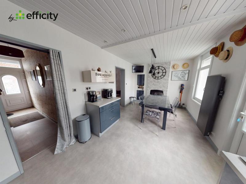 Maison - 98 m² - 5 pièces