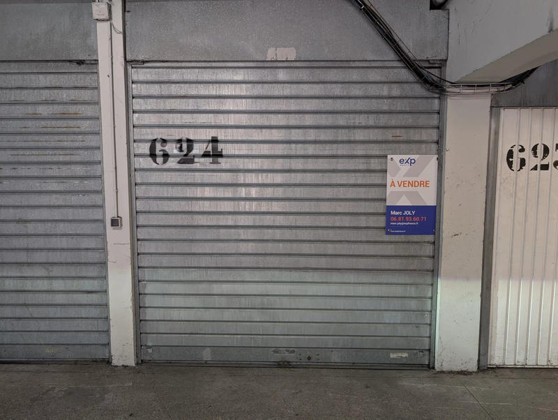 Parking / Garage - 11 m²