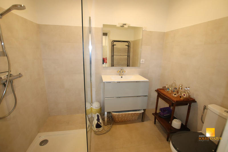 Villa - 265 m² - 8 pièces