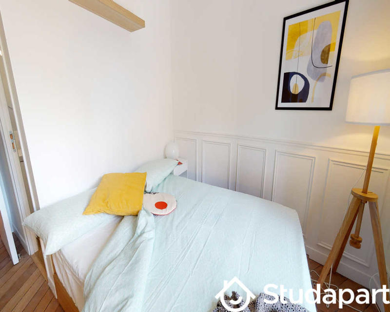 Chambre - 100 m² - 1 pièce