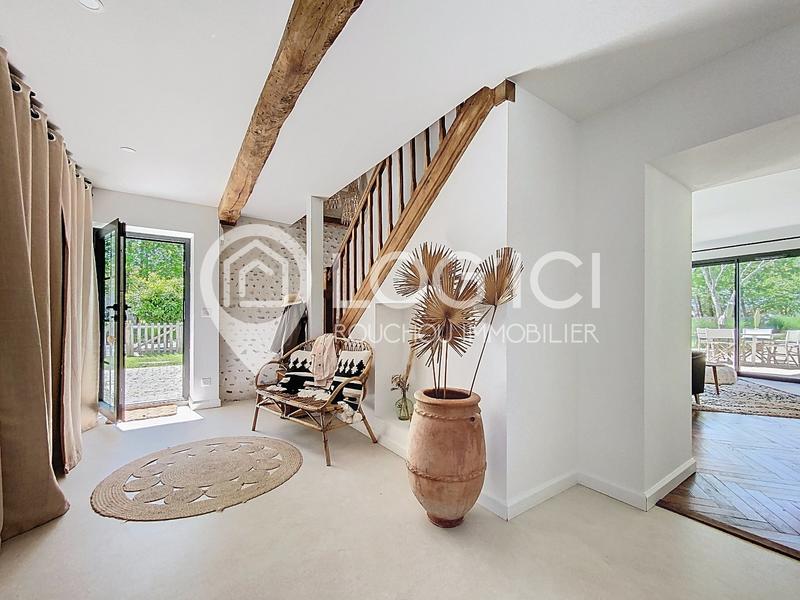 Maison - 240 m² - 7 pièces