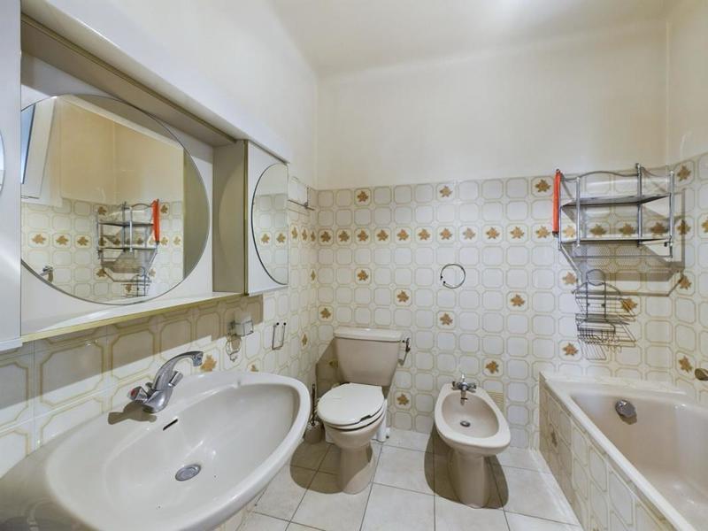 Appartement - 100 m² - 4 pièces