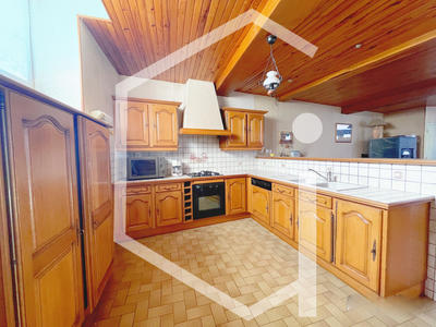 Maison - 138 m² - 3 pièces