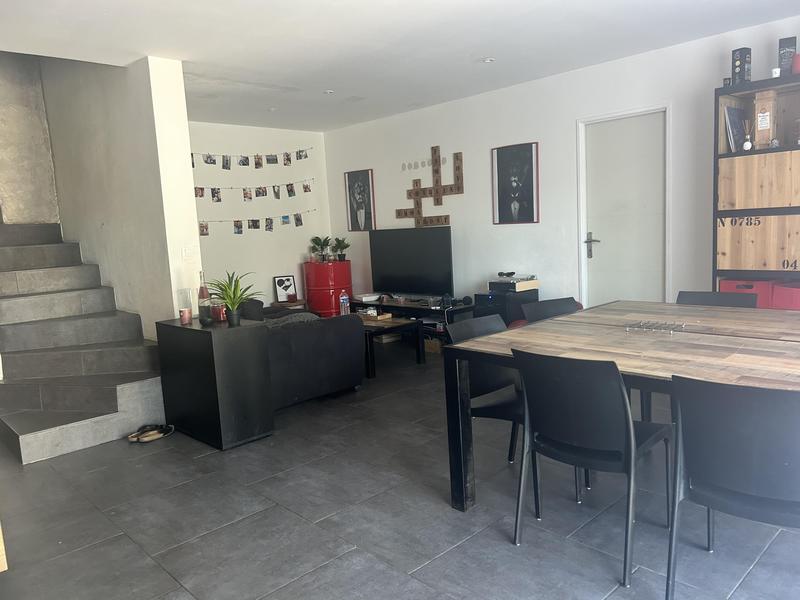 Maison - 96 m² - 4 pièces