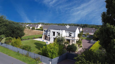 Maison - 205 m² - 7 pièces