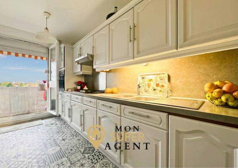 Appartement - 77 m² - 4 pièces