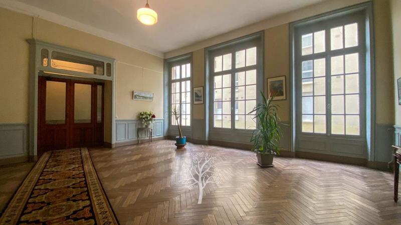 Appartement - 97 m² - 3 pièces