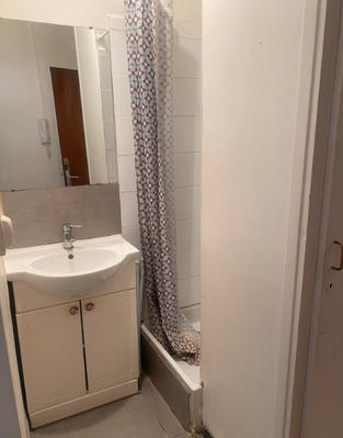 Studio - 12 m² - 1 pièce