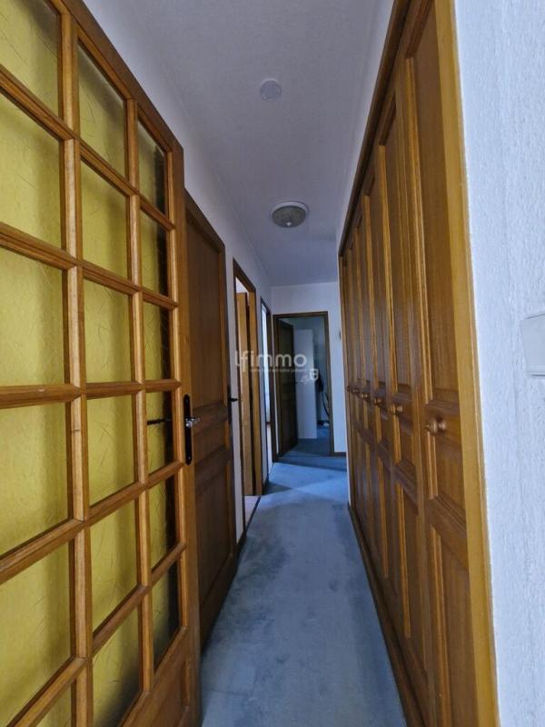 Maison - 94 m² - 7 pièces