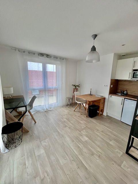 Studio - 25 m² - 2 pièces