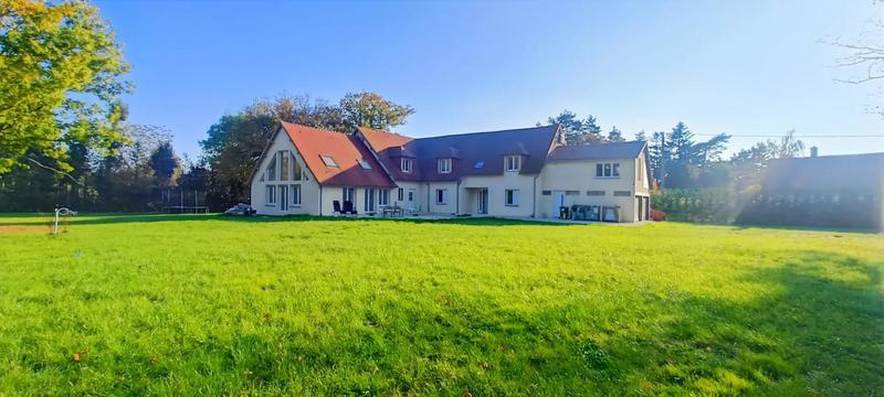 Propriété - 485 m² - 11 pièces