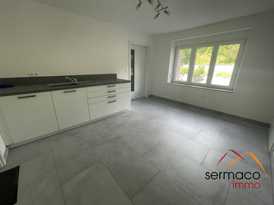 Local commercial - 94 m² - 4 pièces