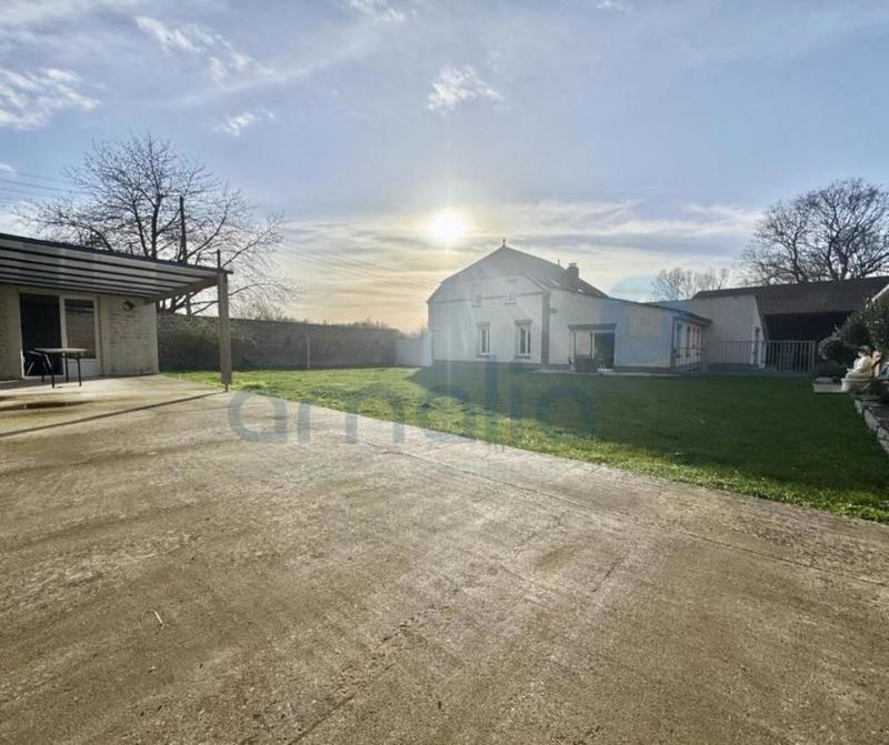 Maison - 245 m² - 8 pièces