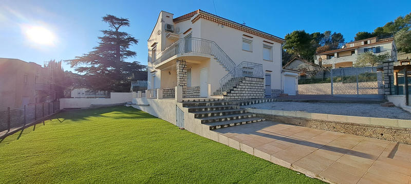 Maison - 165 m² - 6 pièces